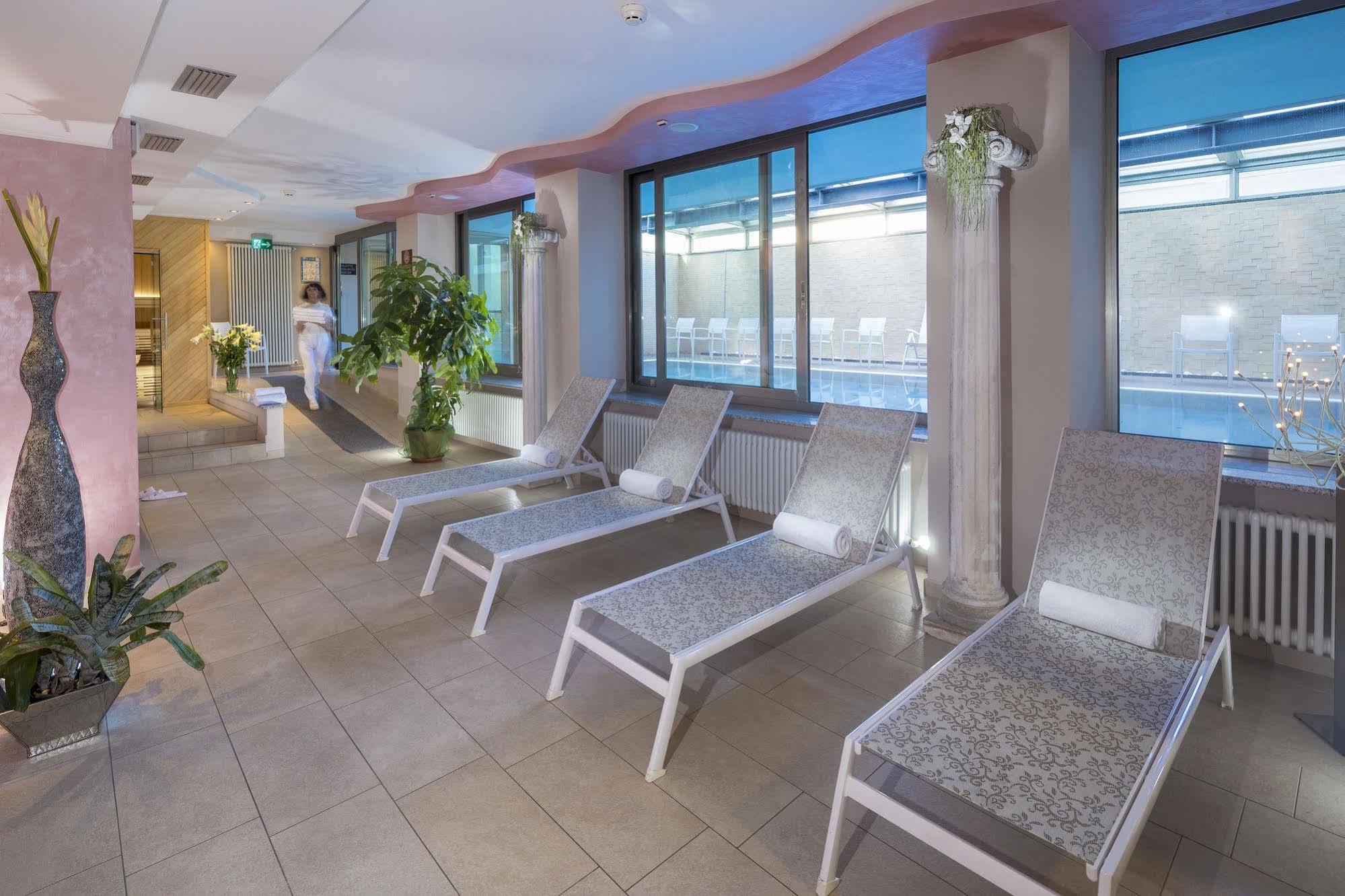 Terminal Palace & Spa Rimini Exterior photo