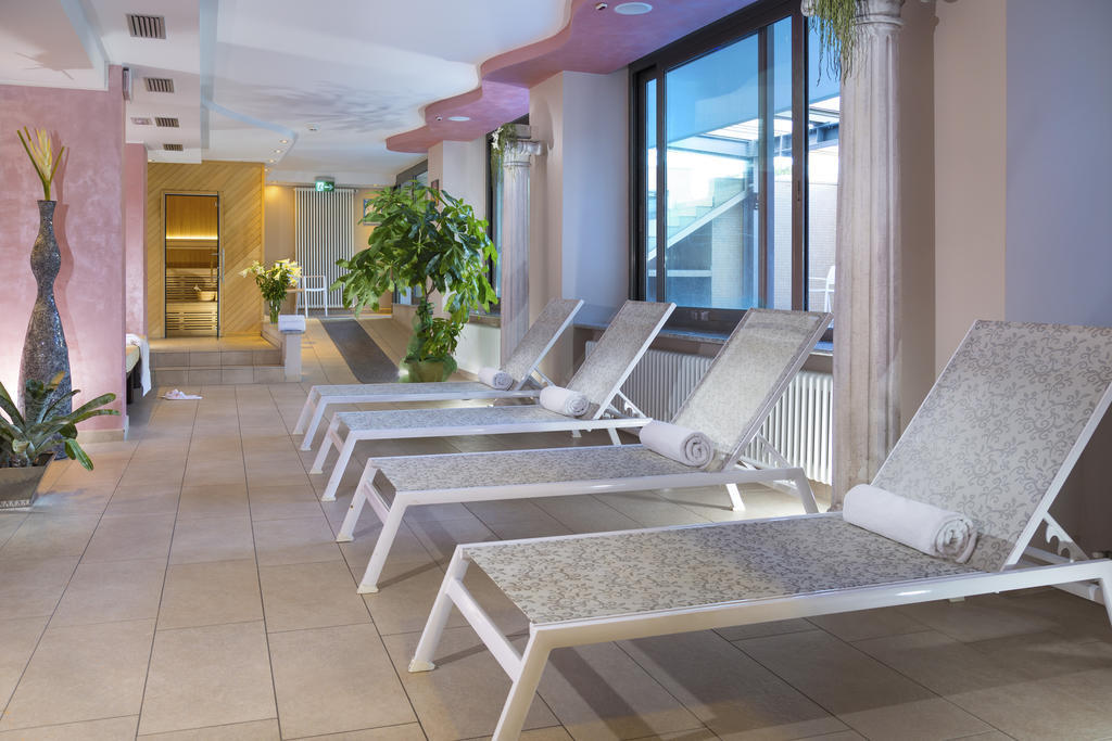 Terminal Palace & Spa Rimini Exterior photo